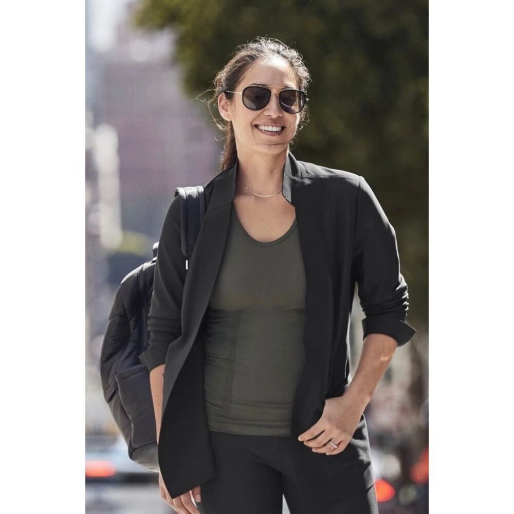 NWOT Athleta Cosmic Blazer in black, Sz 0, $198